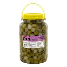 Cóctel de aceitunas y encurtidos