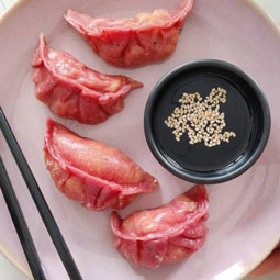 Gyozas Rosas de Ciervo con Salsa Yakiniku 720g (40 uds)