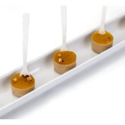 Tenedor de foie, mango y avellana